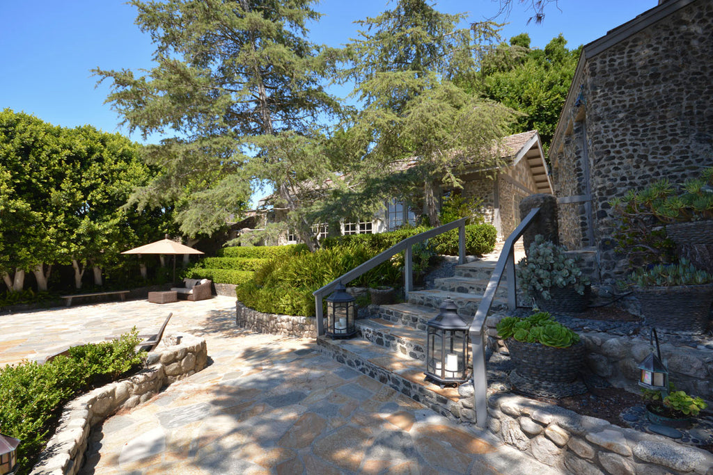 English Tudor - ENG6219