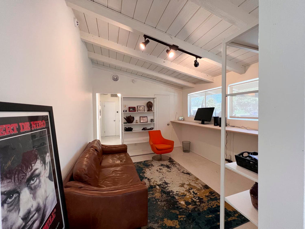 Mid Century - MID2070