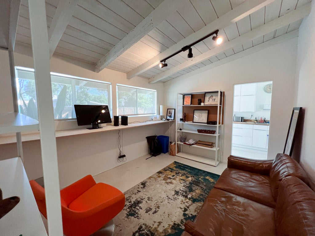 Mid Century - MID2070