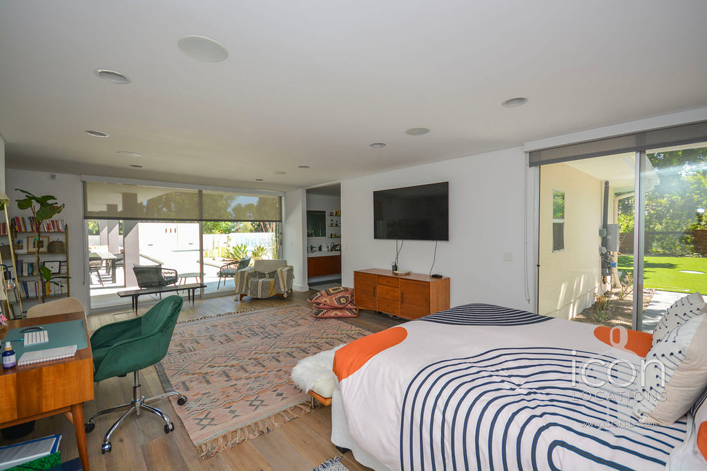 Mid Century - MID2072